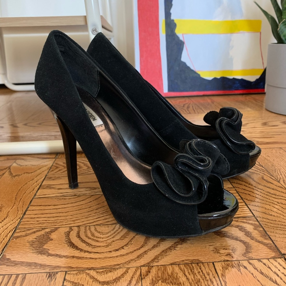 Steve Madden REGAAL Heels. Black Suede. Size 7.5